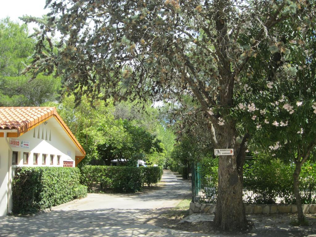 Camping Le Rebau Montblanc Exterior foto